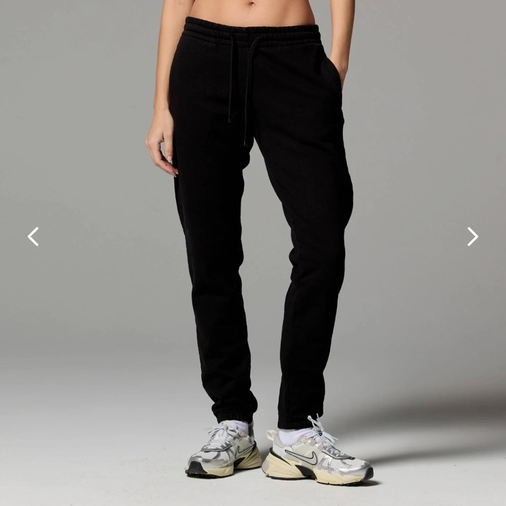 Talentless heavyweight sweats